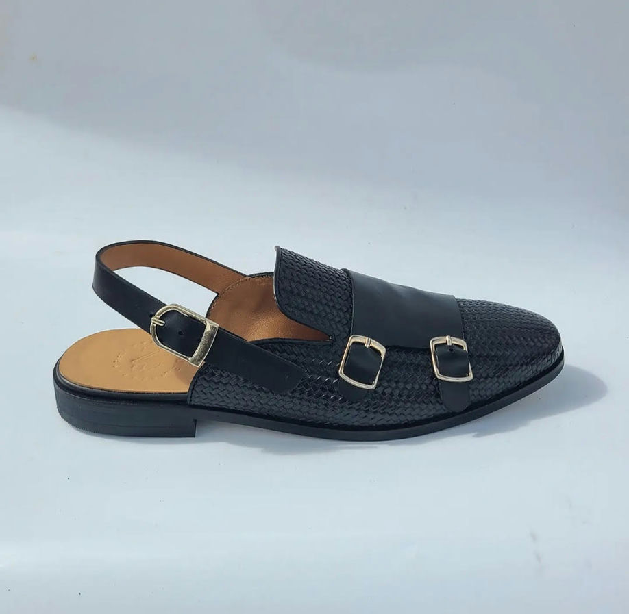BLVCK-D-STRAP-LEATHER-SANDALS-2