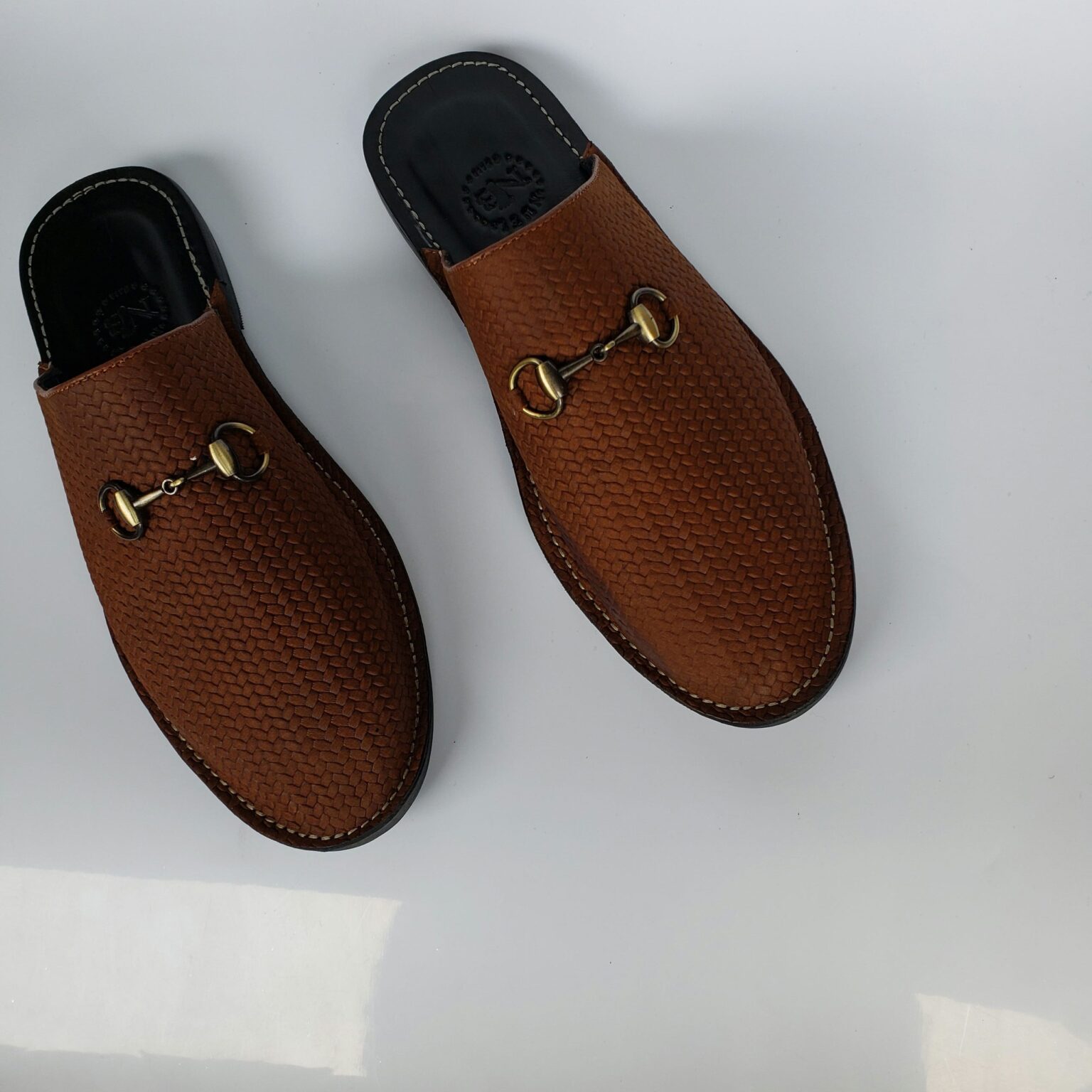 BROWN-HORSEBIT-BASKET-LEATHER-MULES