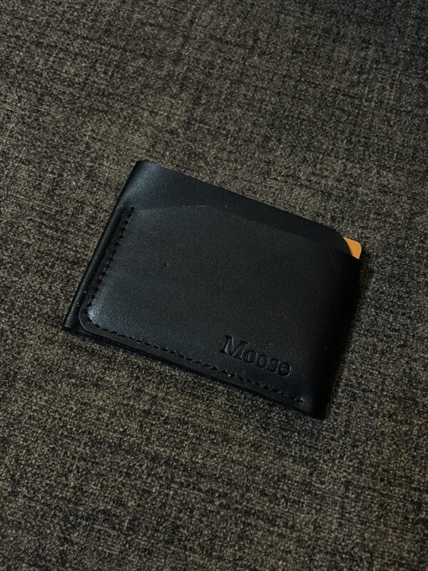 Slim Handmade Leather Cardholder – Minimalist Wallet for Men | Nuel